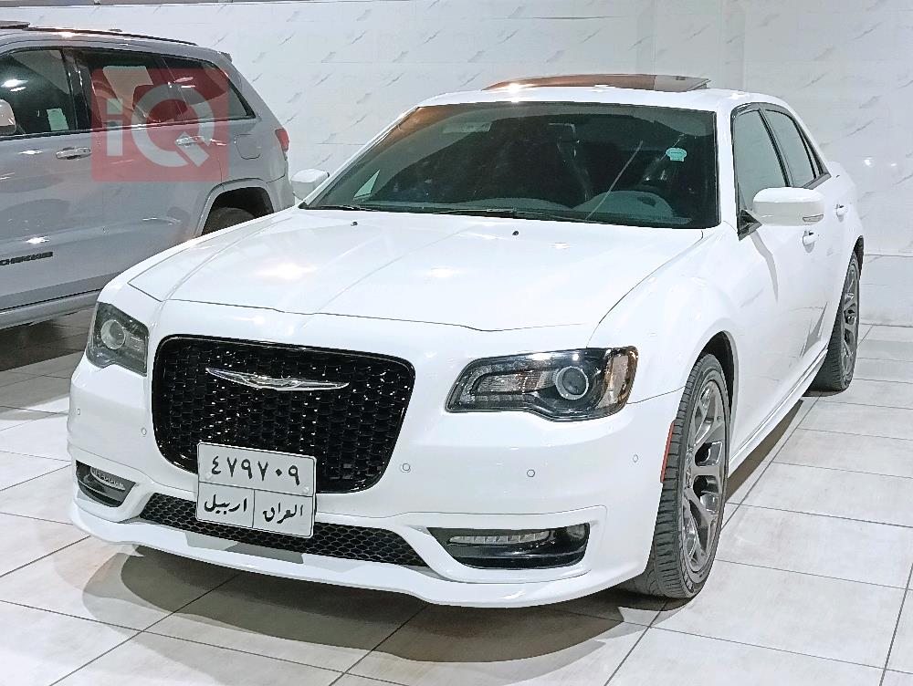 كرايسلر 300